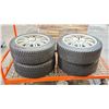 Image 1 : 4 BMW E45 WINTER TIRES 225/45 R17