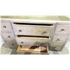 Image 2 : LEGACY CLASSIC 9 DRAWER DRESSER WITH VANITY 65" X 18" X 39"