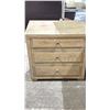 Image 5 : LEGACY CLASSIC 3-PC BEDROOM SUITE INCLUDING; KING SIZE BED FRAME WITH KING SIZE MATTRESS & 2