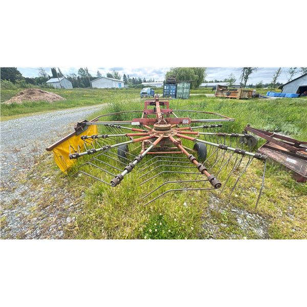 DAROS GR380 HAY RAKE