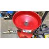 Image 2 : LINCOLN 3601 MOBILE 18 GALLON USED OIL DRAIN