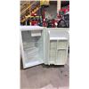 Image 2 : DANBY WHITE COMMERCIAL BAR FRIDGE ( APPROX. 24"W X 24"D X 36"H )