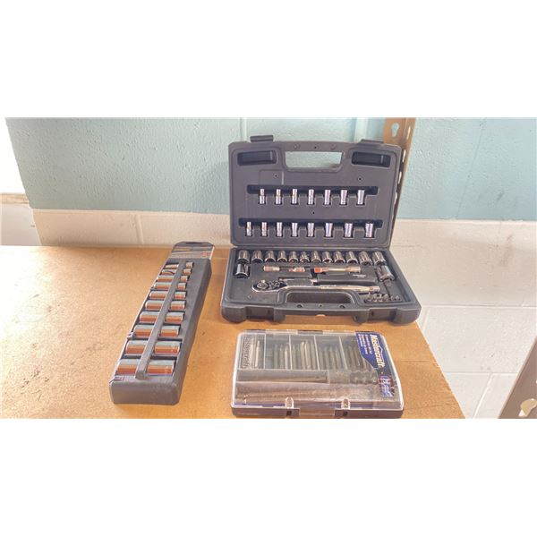 HUSKY 40 PCS. SOCKET SET, HUSKY 10 PCS. DEEP SOCKET SET AND MASTERCRAFT SCREWDRIVER BIT SET