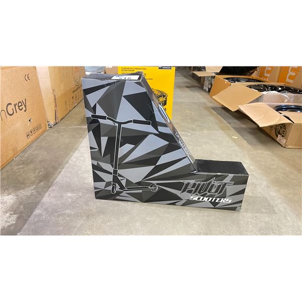PIVOT SCOOTERS X-PRO FOLDING SCOOTER *NEW IN BOX*