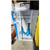 Image 2 : POWER FIST 2 PC JACK STANDS & 2 AUTOMOTIVE JACKS