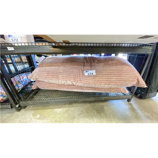 2 OVERSIZE PINK PILLOWS
