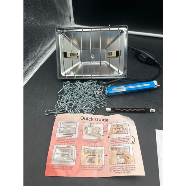 Metal Heat Lamp Fixture with Guard, Cable, and Accessories