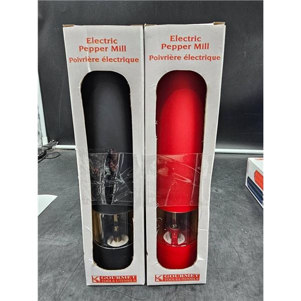 Set of 2 Electric Pepper Mills by Gourmet Tools Utensils in Black and Red