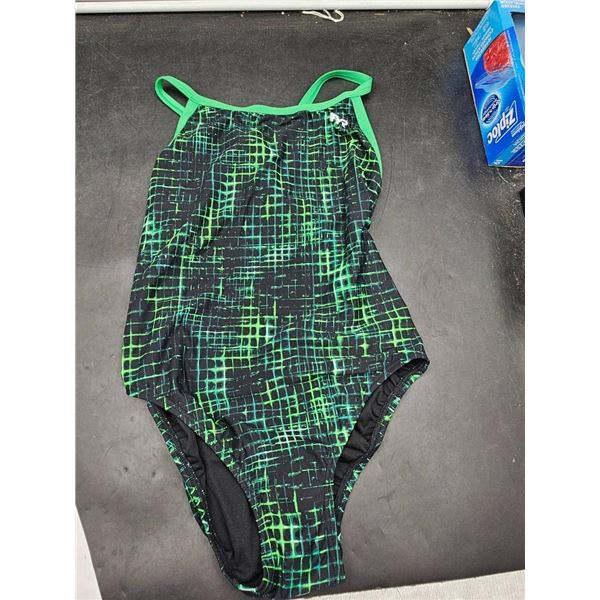 TYR Women’s Size 36 One-Piece Swimsuit in Green and Black