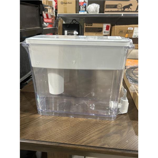 Brita Water Filtration Dispenser with Ultramax Model OB24/OB03