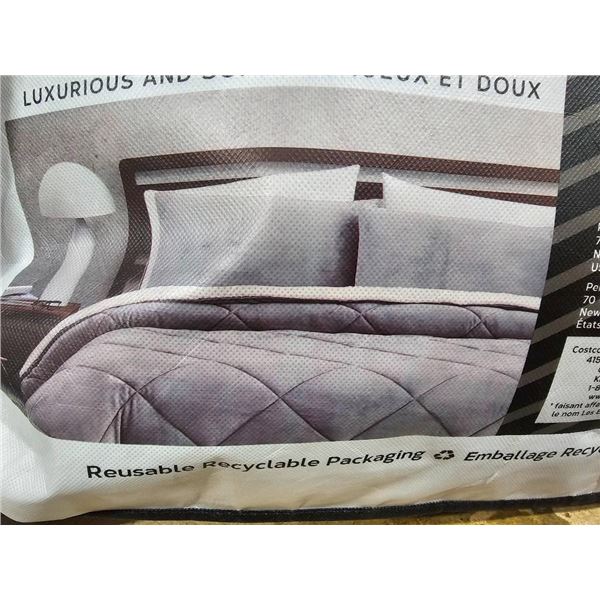 London Fog Home 3-Piece Comforter Set, Queen Size