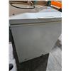 Image 2 : White Chest Freezer with Single Handle and Power Cord