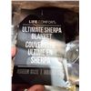 Image 5 : Life Comfort Ultimate Sherpa Blanket – Queen Size, Polyester – Brown