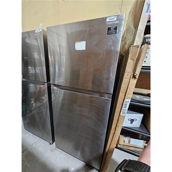 Samsung RT18M6213SR Top Freezer Refrigerator With Twin Cooling Plus