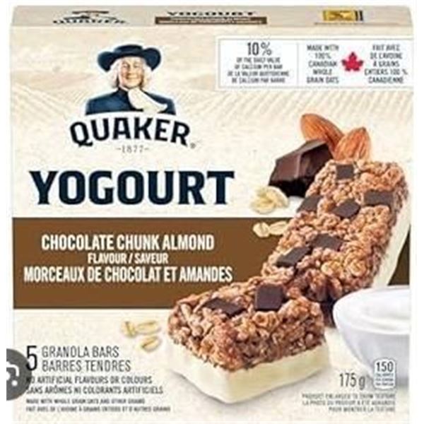 Quaker Yogourt Chocolate Chunk Almond Granola Bars, 175g, 6-Pack