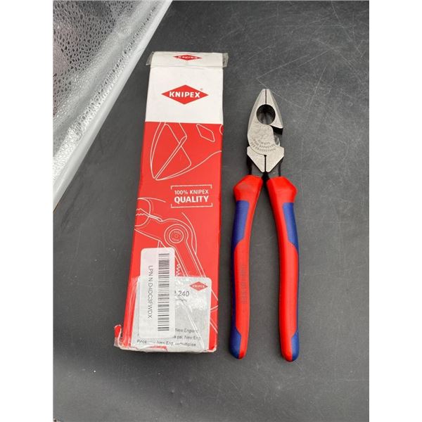 Knipex 09 02 240 High Leverage Lineman’s Pliers, 9.5-Inch