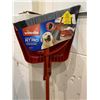 Image 2 : Vileda Pet Pro Broom with Step-On Dustpan