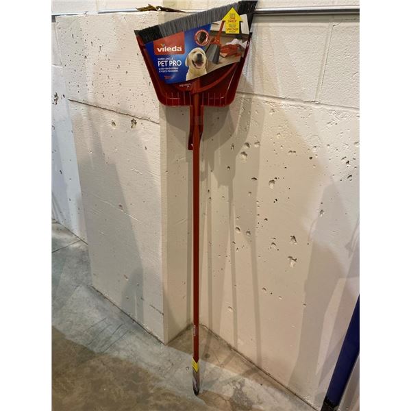 Vileda Pet Pro Broom with Step-On Dustpan