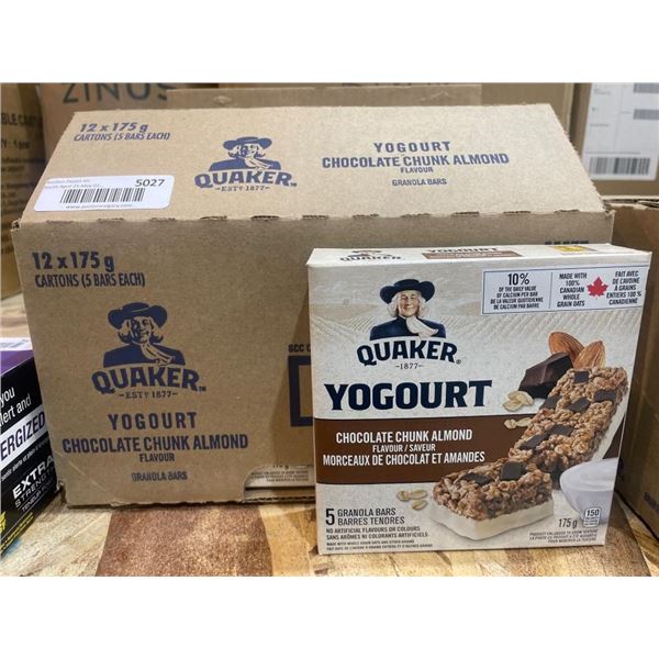 Quaker Yogurt Chocolate Chunk Almond Granola Bars, 12 x 175 g Cartons