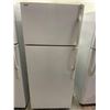 Image 1 : GE White Stand Up Fridge/Freezer