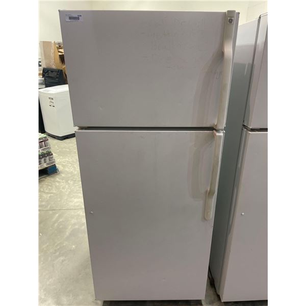 GE White Stand Up Fridge/Freezer