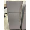 Image 1 : GE White Stand Up Fridge/Freezer