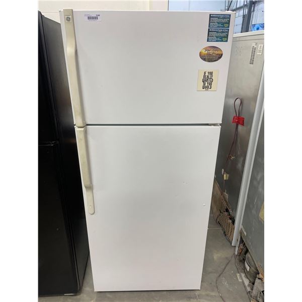 GE White Stand Up Fridge/Freezer