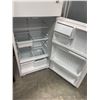 Image 3 : GE White Stand Up Fridge/Freezer
