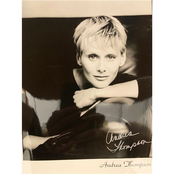 Babylon 5 Andrea Thompson signed autograph