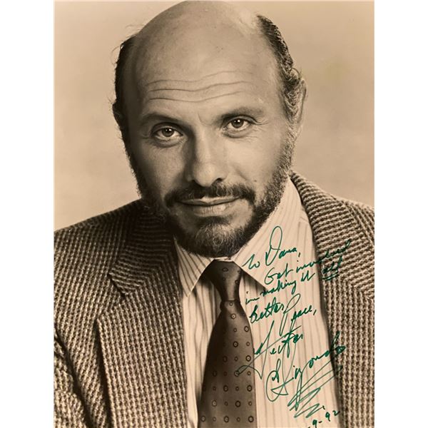 Pretty Woman Héctor Elizondo signed photo