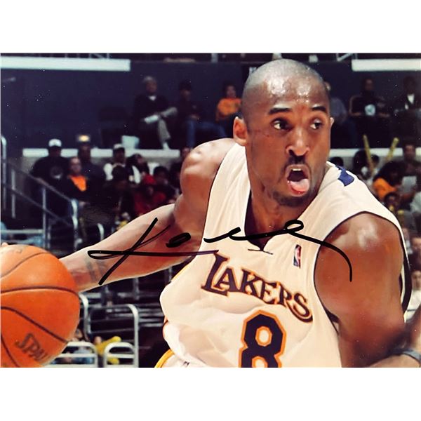 LA Lakers Kobe Bryant signed photo