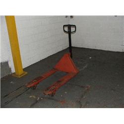 PALLET TRUCK