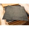 Image 1 : BTE DE 12 TUILES DE TAPIS 24"x24" COULEUR: CORNFLOWER