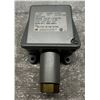Image 2 : United Electric Controls #H100/701 Pressure Switch