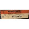 Image 9 : Lot of (6) Honeywell Microswitch #DTF2-2RN-RH