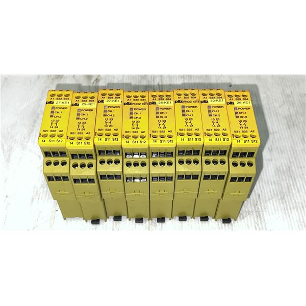 Lot of (8) Pilz #774306 / #PNOZ X2.1 24VAC/DC 2 n/o