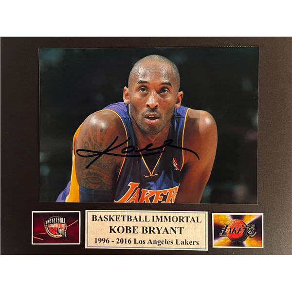 LA Lakers Kobe Bryant signed photo
