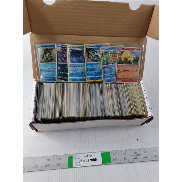 Vintage Older 600 Pokemon with Holograms-CANNOT GUARANTEE AUTHENTICITY