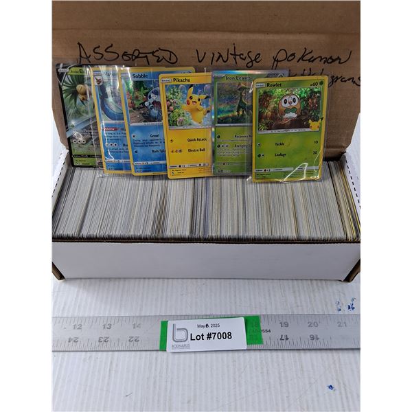 Vintage Older 600 Pokemon with Holograms-CANNOT GUARANTEE AUTHENTICITY