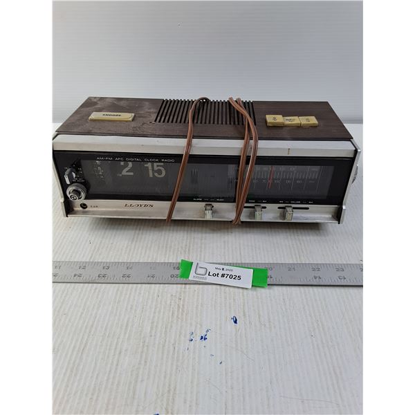 Lloyds Flip Clock Alarm and Radio