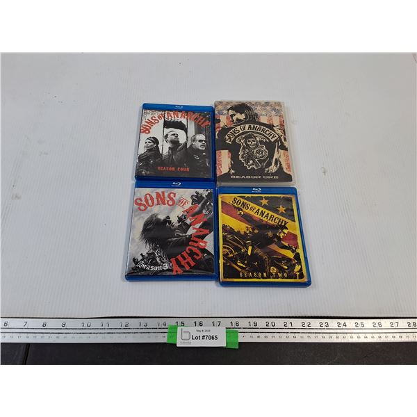 (4) Sons of Anarchy Discs - Blu-Ray, DVD