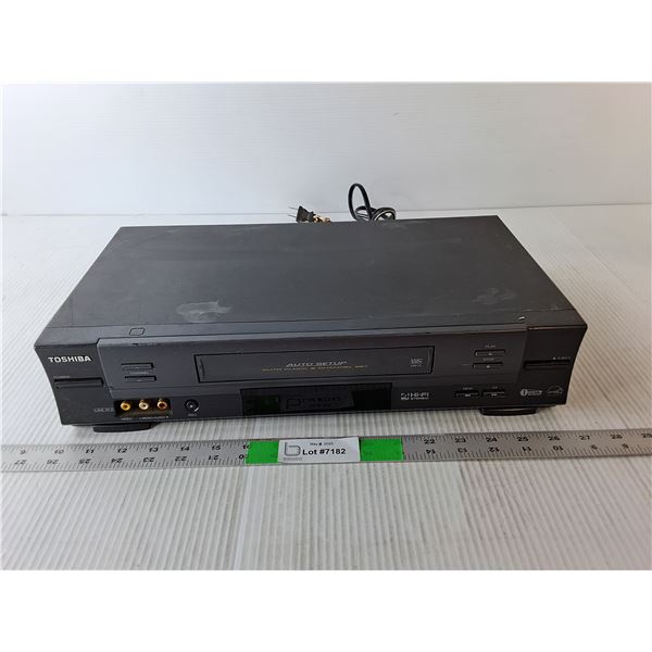 Toshiba VHS Player- Powers On