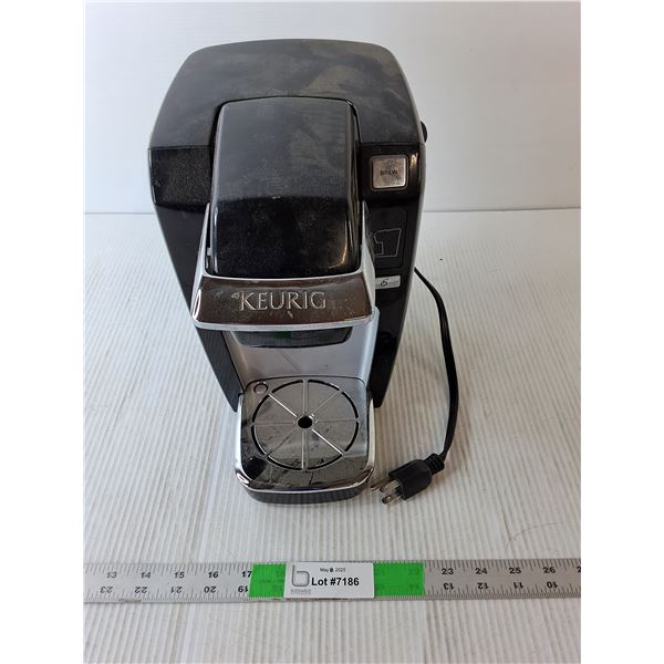 Keurig Coffeemaker-Powers On