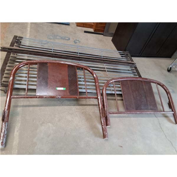 **Vintage Metal Single Bed Frame with Head& Footboard, Cannot Ship
