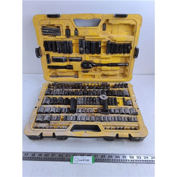 Stanley Ratchet & Socket Set