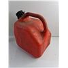 Image 4 : Multi Pack Jerry Can Cap and 5L Jerry Can