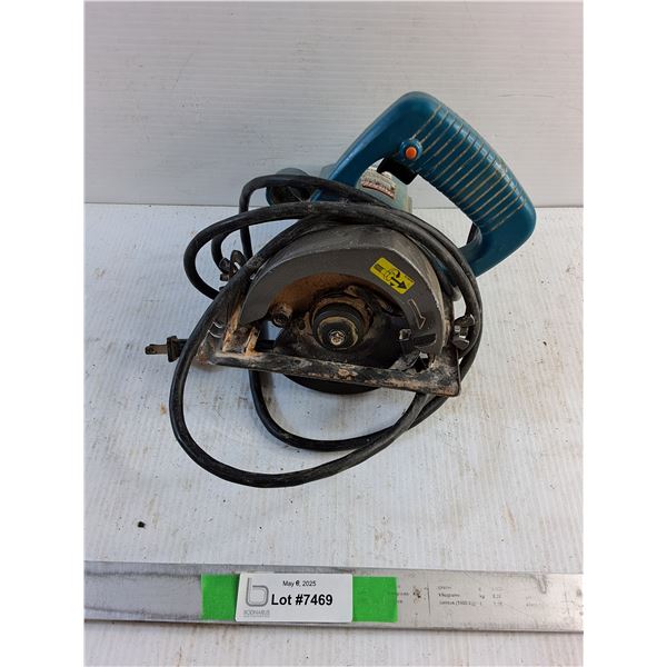 Makita Circular Saw - As Is