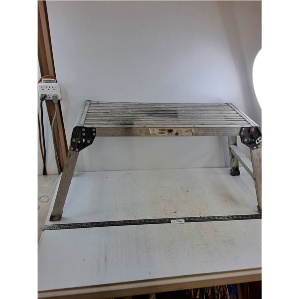 Collapsible Platform Ladder 31" x 12" x 19.5" Height