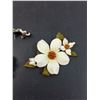 Image 4 : Leather Dogwood Flower Brooch Set & Earrings Set