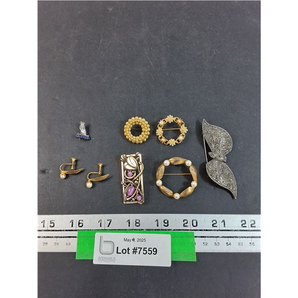 (6)  Vintage Brooches & Vintage Clip On Pearl Style Earrings